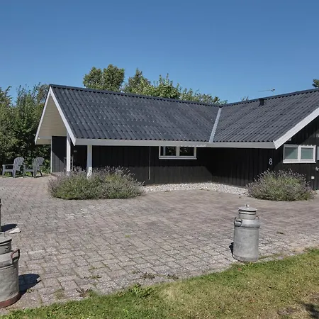 Beautiful In With 3 Bedrooms And Wifi